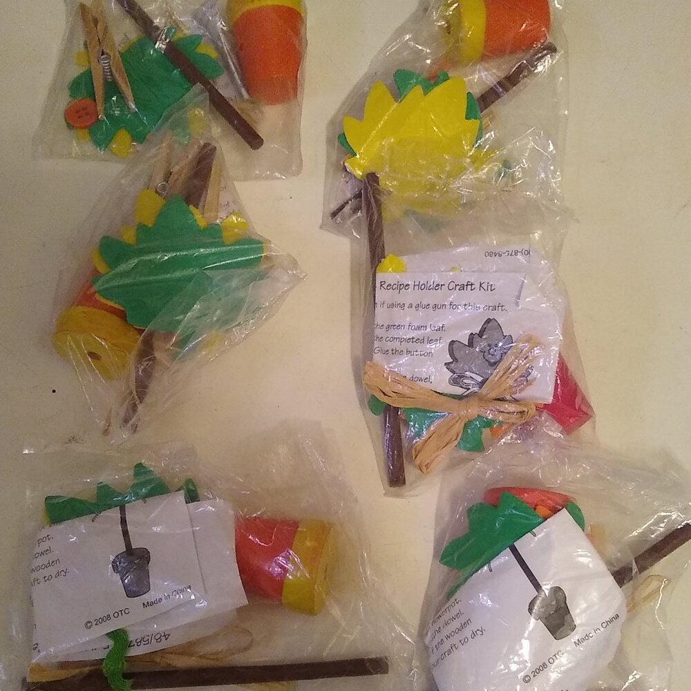 DIY Craft Kit: Wooden Fall Leaves recipe Holder x 6 New